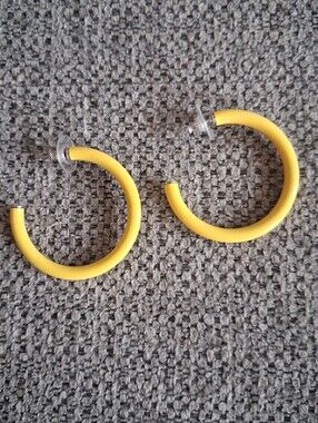 Yellow Hoop Earrings - Lightweight Modern Style